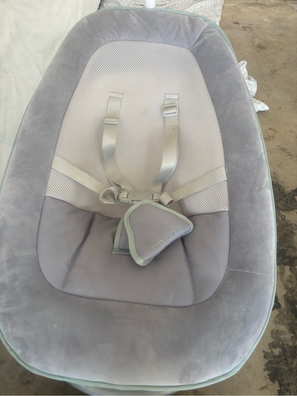 Grey Plush Baby Bouncer with Mesh Insert - Momcozy